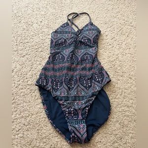 LIKE NEW women’s Roxy swimsuit size small